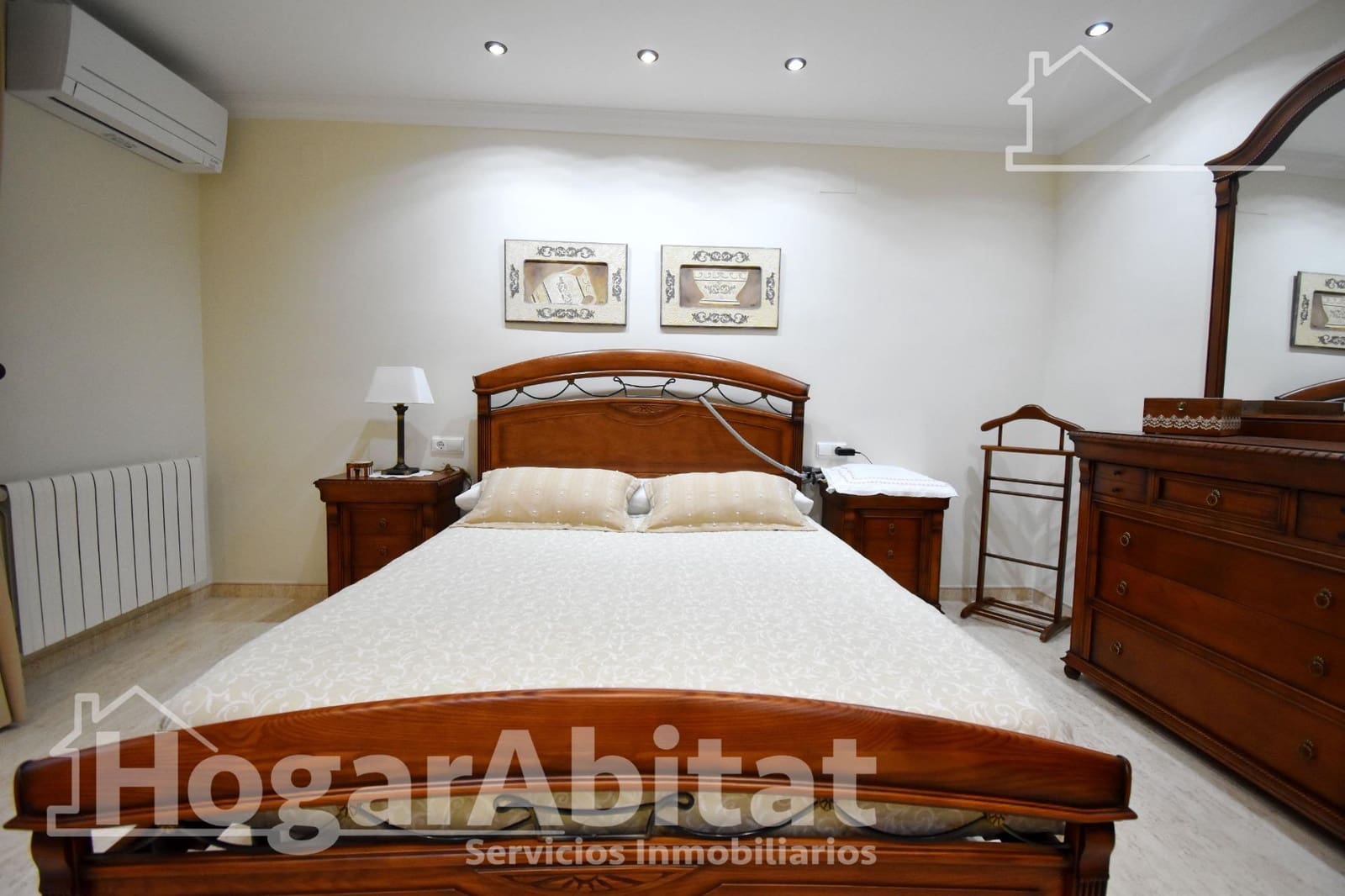 4 slaapkamer Rijtjeshuis te koop in Real de Gandia met garage - € 320.000 (Ref: 9804334)