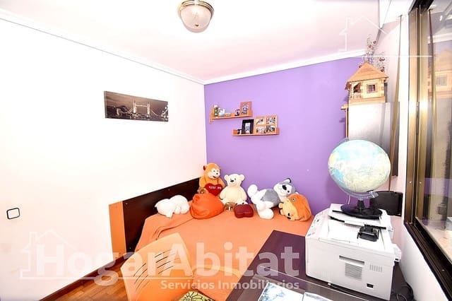 4 Zimmer Villa zu verkaufen in Borriol mit Pool Garage - 265.000 € (Ref: 9804336)