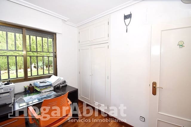 4 Zimmer Villa zu verkaufen in Borriol mit Pool Garage - 265.000 € (Ref: 9804336)