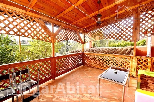 4 Zimmer Villa zu verkaufen in Borriol mit Pool Garage - 265.000 € (Ref: 9804336)