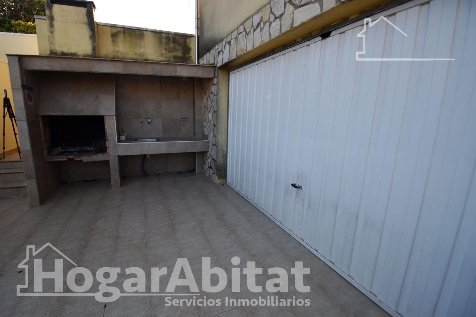 5 slaapkamer Villa te koop in Borriol met zwembad garage - € 390.000 (Ref: 9804337)