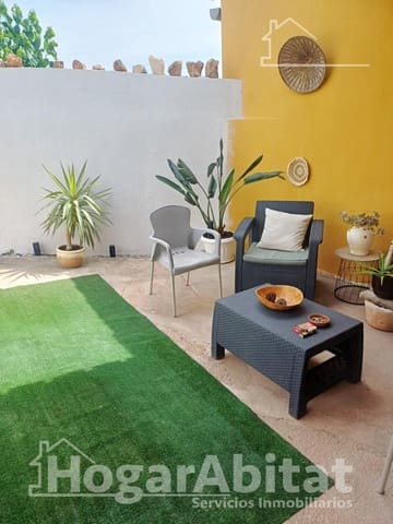 3 bedroom Villa for sale in Borriol with garage - € 370,000 (Ref: 9804338)