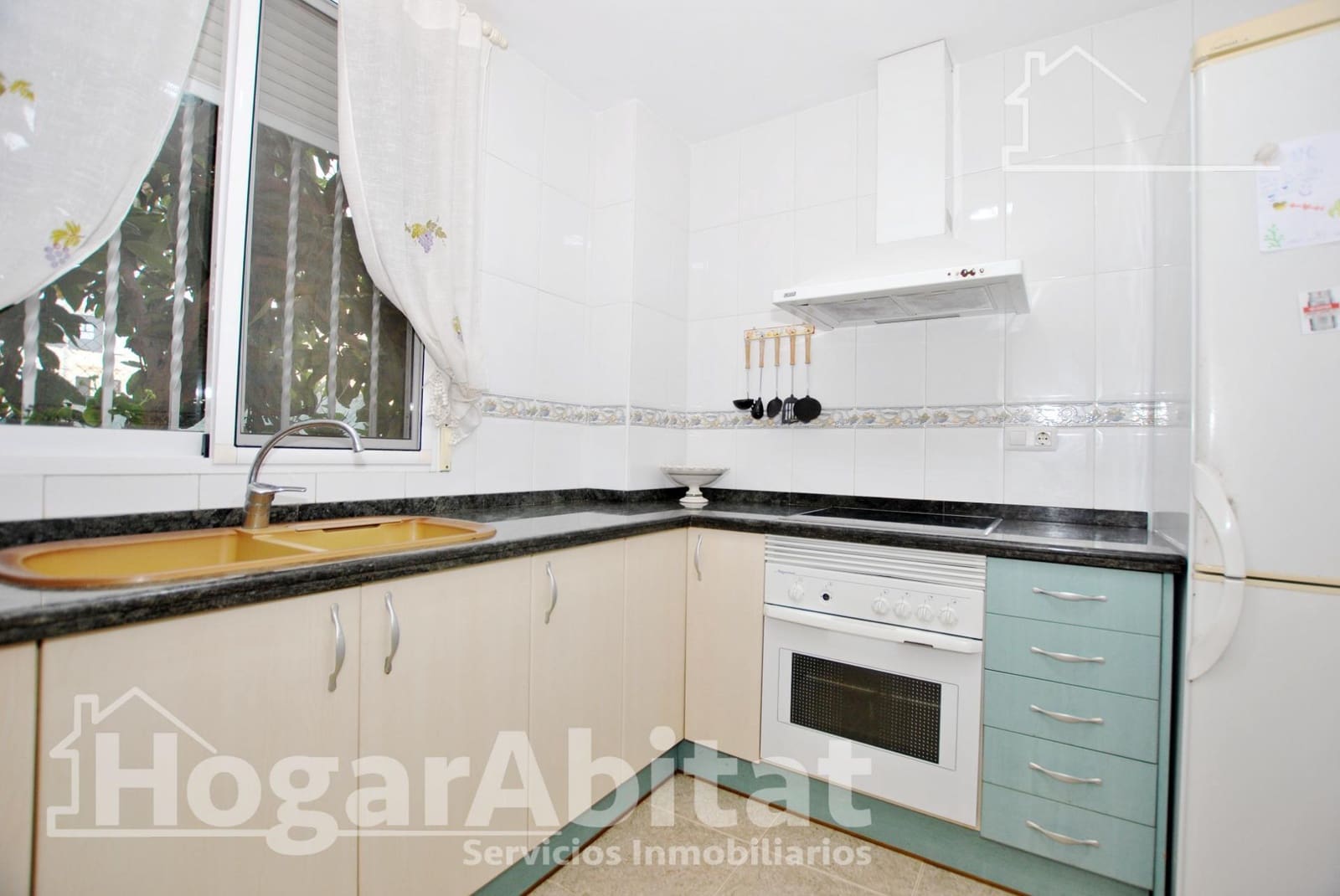 5 bedroom Villa for sale in Oliva with garage - € 380,000 (Ref: 9804339)