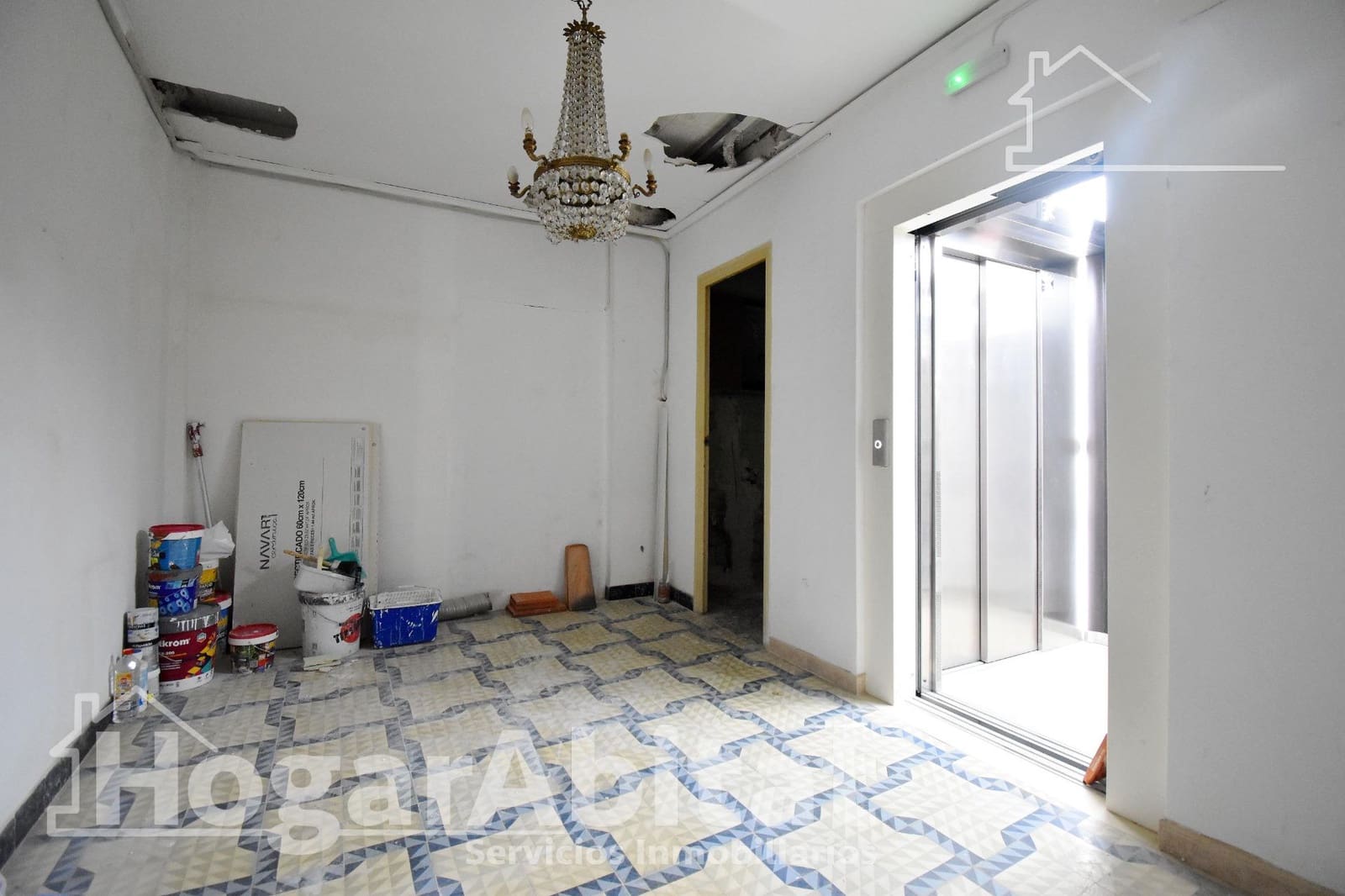 Piso de 4 habitaciones en Gandia en venta - 140.000 € (Ref: 9804341)