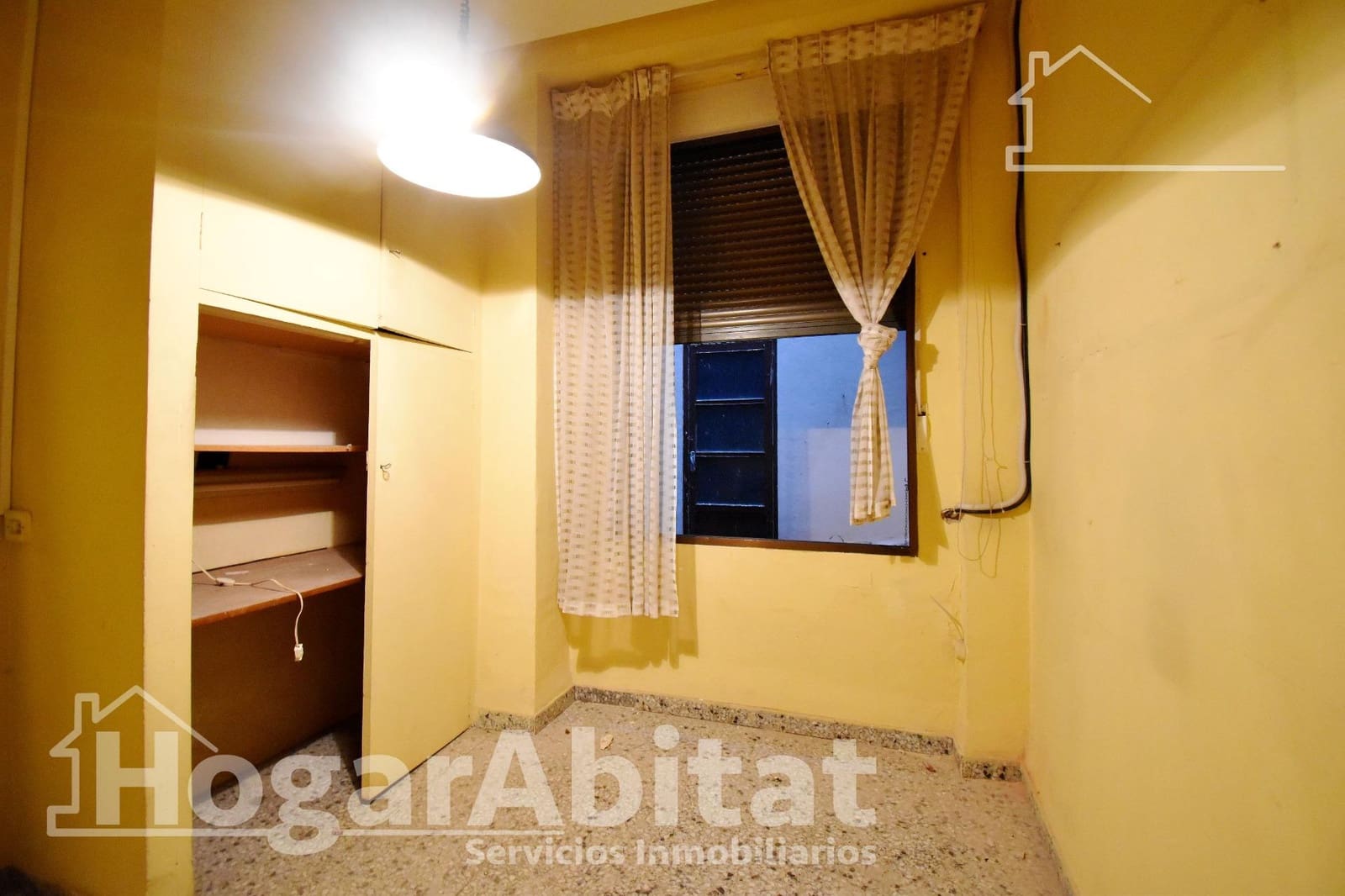 Piso de 4 habitaciones en Gandia en venta - 140.000 € (Ref: 9804341)