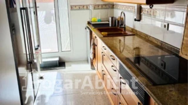 3 quarto Penthouse para venda em Catarroja com garagem - 320 000 € (Ref: 9804356)