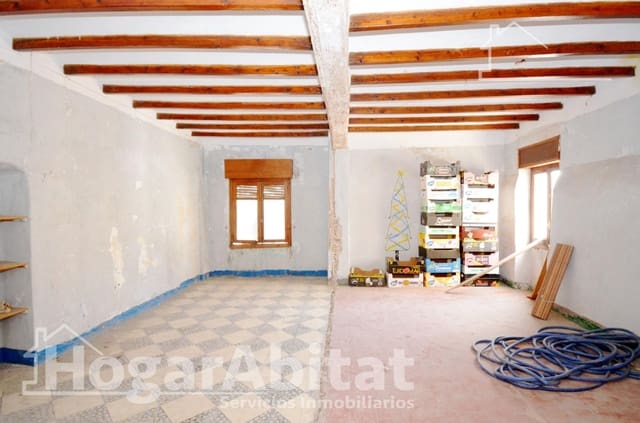 4 bedroom Townhouse for sale in Oliva - € 129,900 (Ref: 9804360)