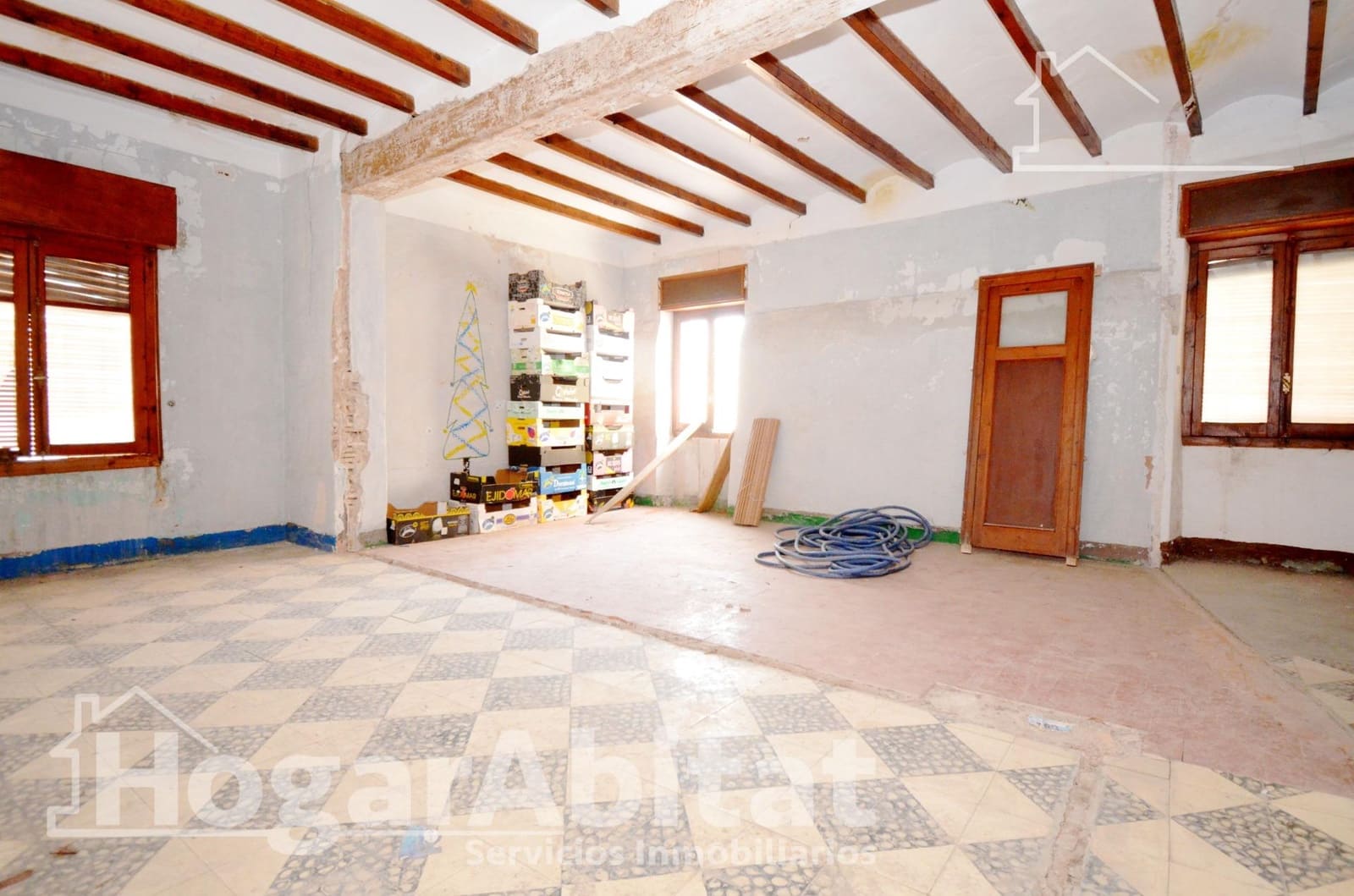 4 bedroom Townhouse for sale in Oliva - € 129,900 (Ref: 9804360)