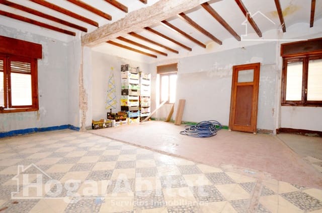 4 bedroom Townhouse for sale in Oliva - € 129,900 (Ref: 9804360)