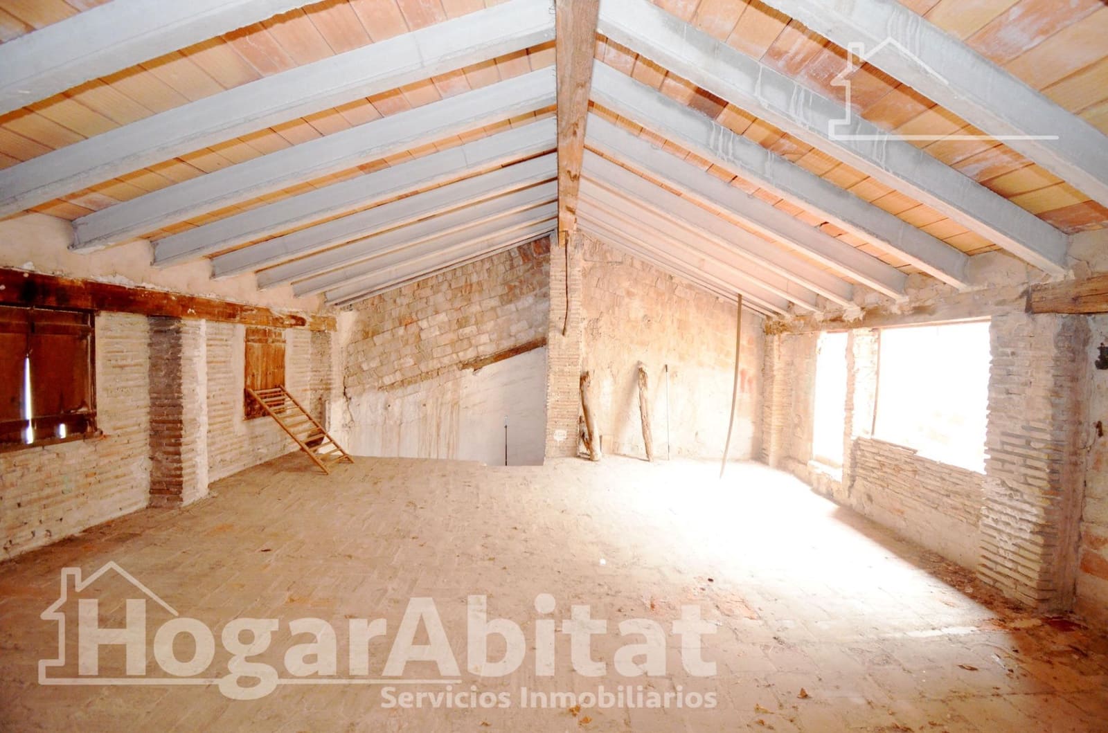 4 bedroom Townhouse for sale in Oliva - € 129,900 (Ref: 9804360)