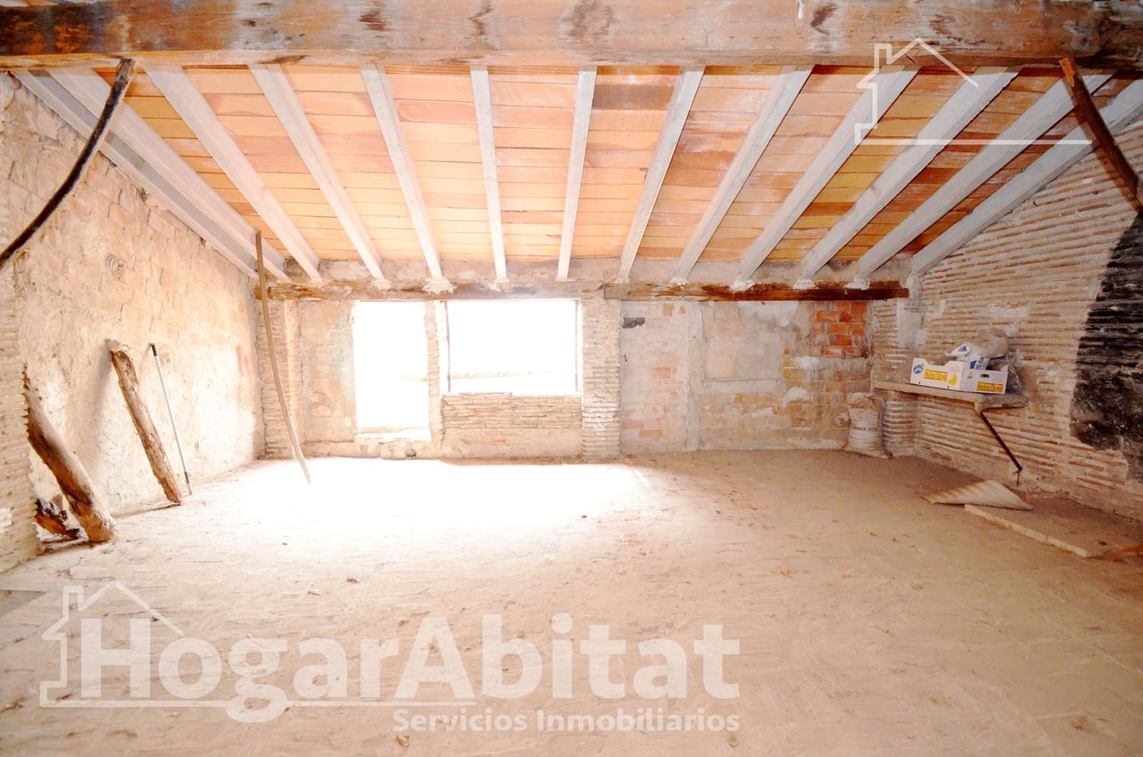 4 bedroom Townhouse for sale in Oliva - € 129,900 (Ref: 9804360)