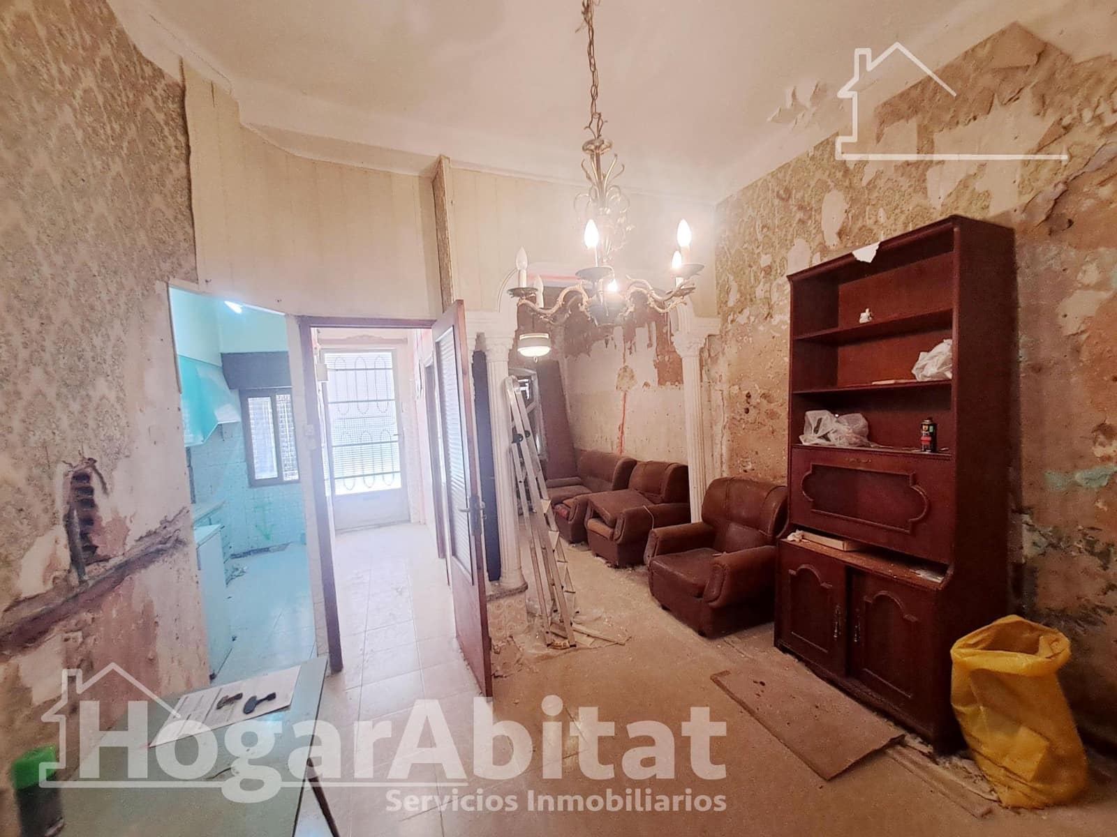 6 makuuhuone Omakotitalo myytävänä paikassa L'Alcora - 29 900 € (Ref: 9804364)