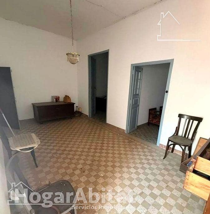 5 slaapkamer Huis te koop in Chiva met garage - € 164.000 (Ref: 9804365)