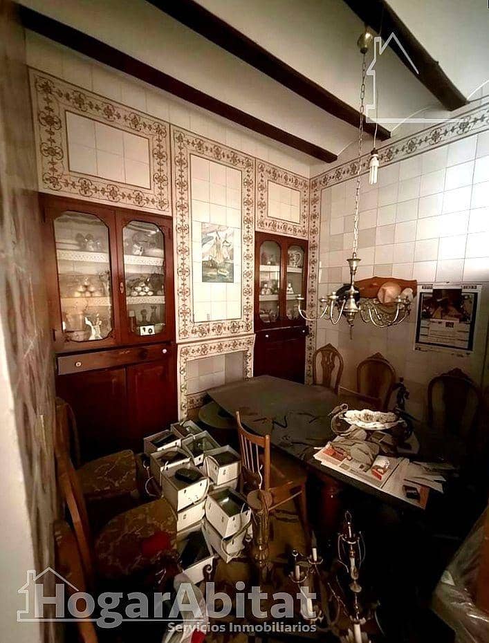 5 slaapkamer Huis te koop in Chiva met garage - € 164.000 (Ref: 9804365)