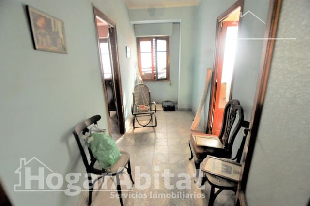 5 bedroom Townhouse for sale in Xirivella with garage - € 260,000 (Ref: 9804366)
