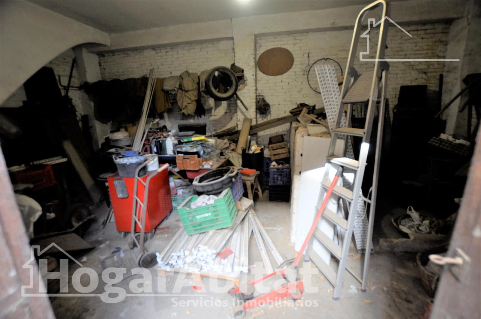 5 bedroom Townhouse for sale in Xirivella with garage - € 260,000 (Ref: 9804366)