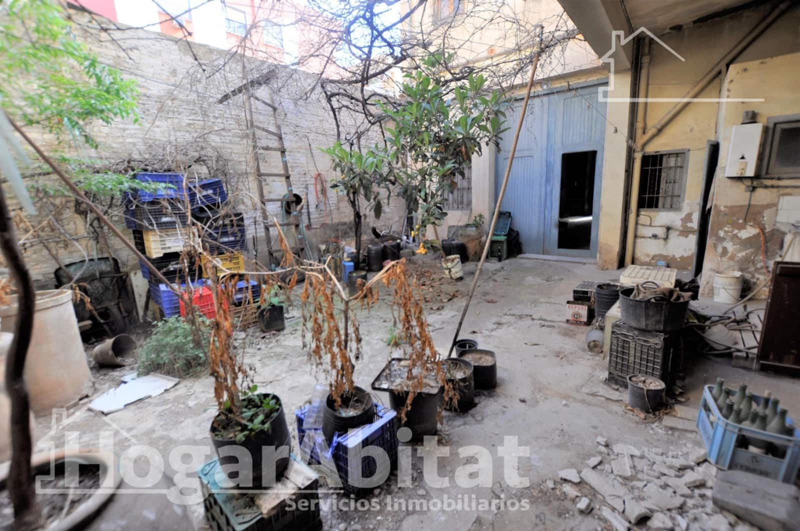 5 bedroom Townhouse for sale in Xirivella with garage - € 260,000 (Ref: 9804366)