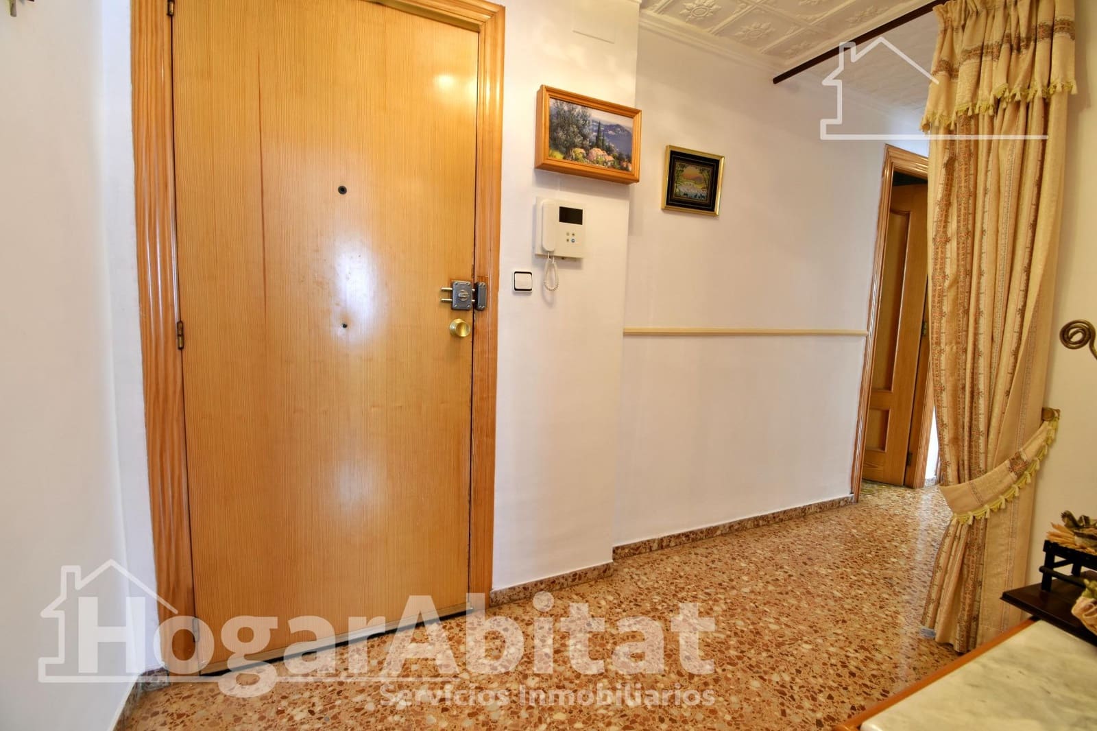 Piso de 3 habitaciones en Algemesí en venta - 130.000 € (Ref: 9806524)