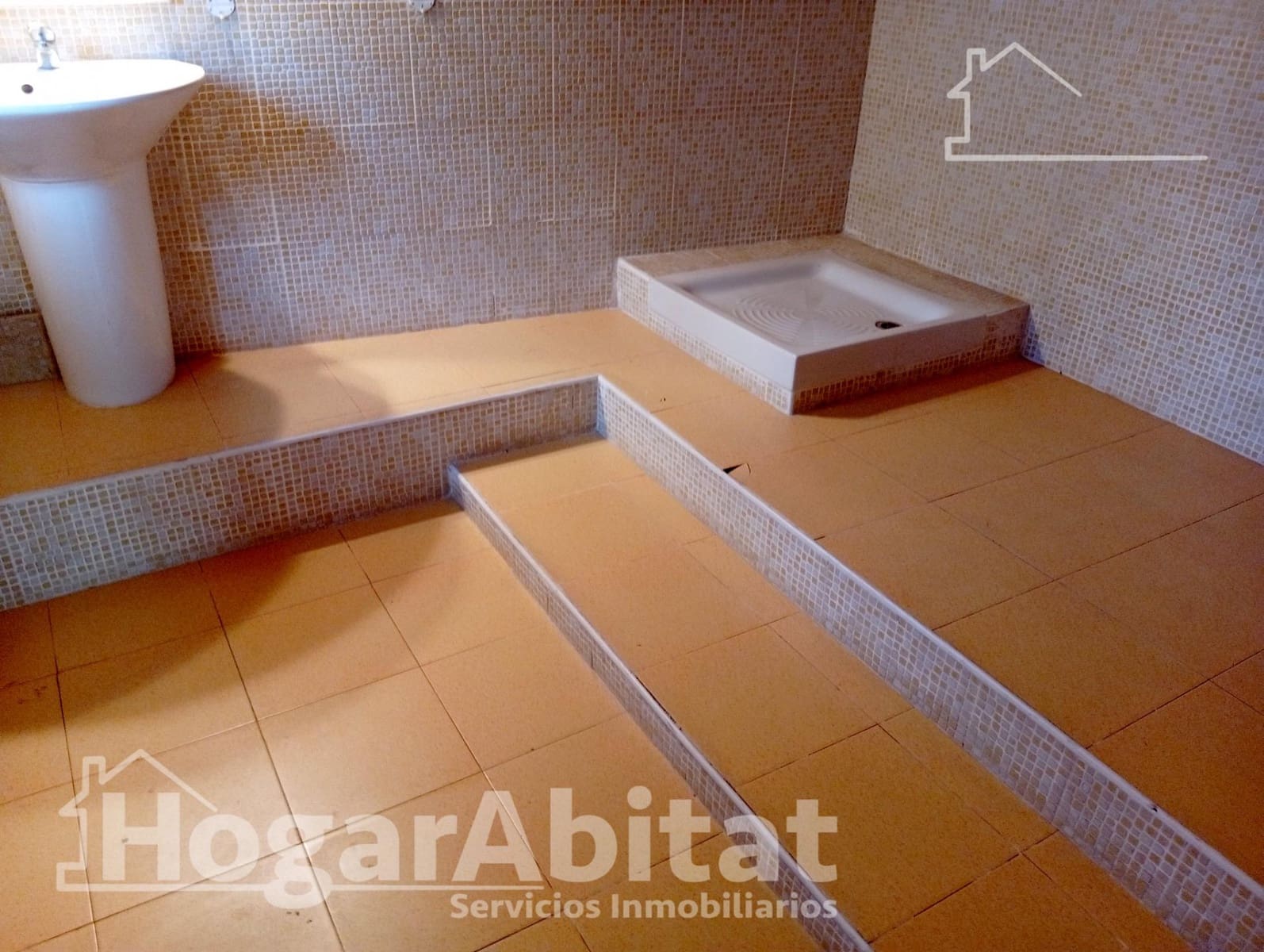 3 bedroom Finca/Country House for sale in El Grau de Castello - € 170,000 (Ref: 9806533)