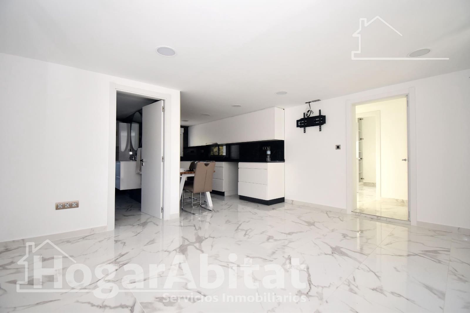 2 bedroom Villa for sale in L'Alcora with garage - € 175,000 (Ref: 9808029)