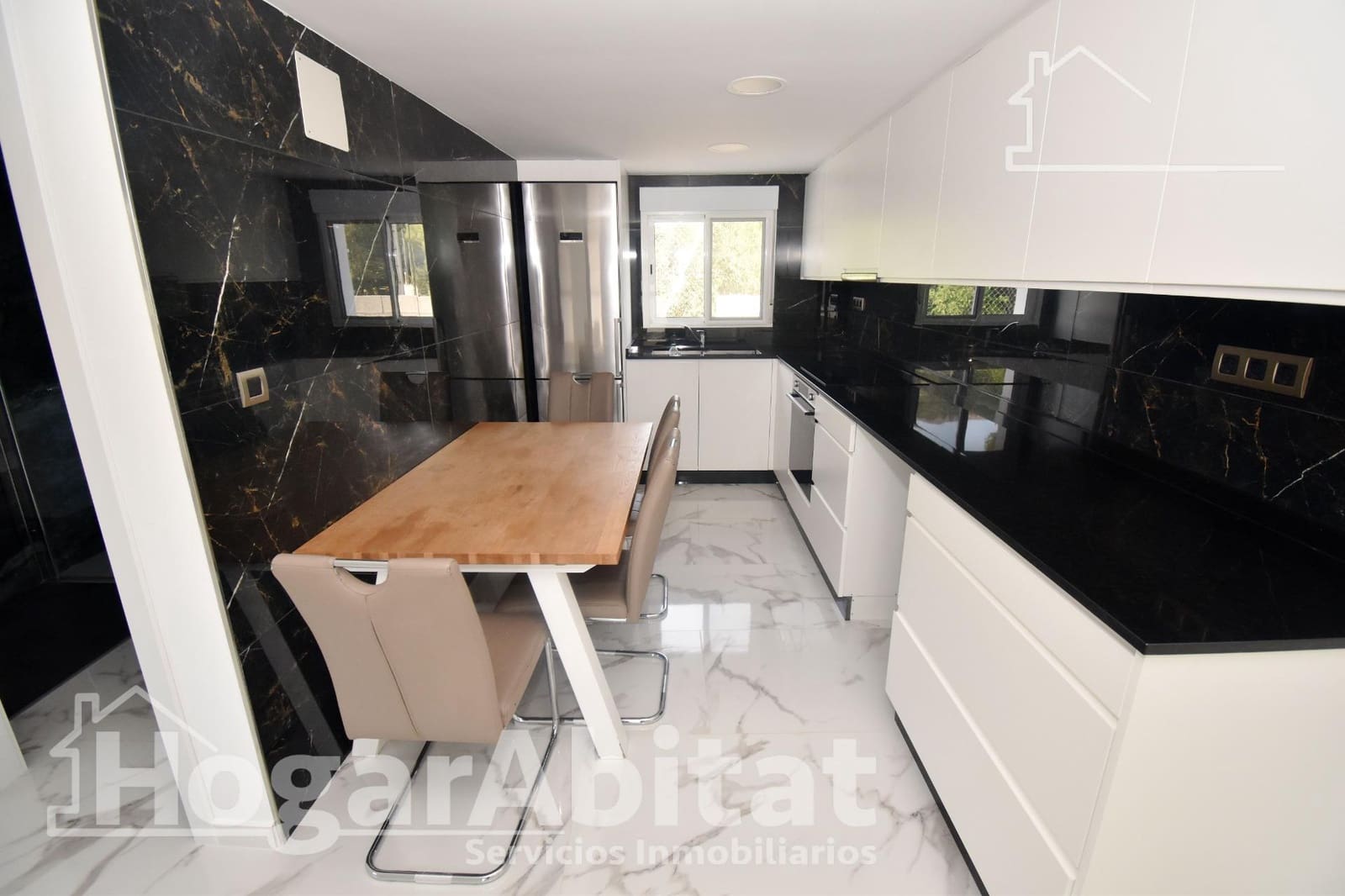 2 bedroom Villa for sale in L'Alcora with garage - € 175,000 (Ref: 9808029)