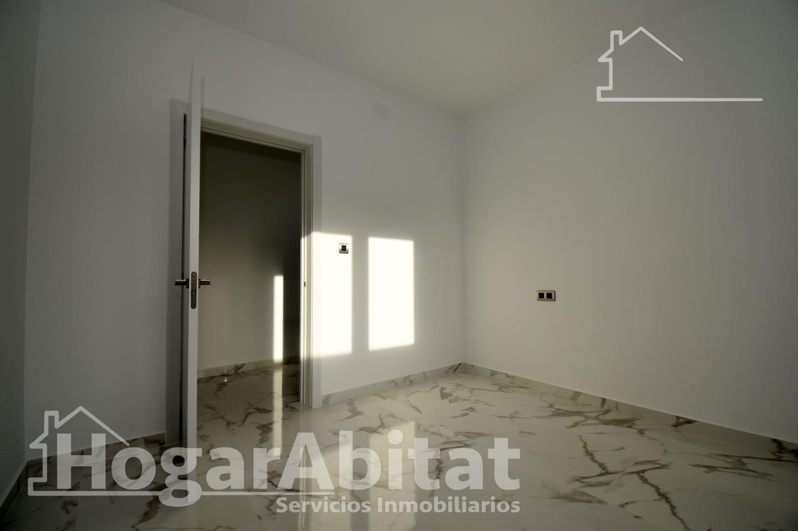 2 bedroom Villa for sale in L'Alcora with garage - € 175,000 (Ref: 9808029)