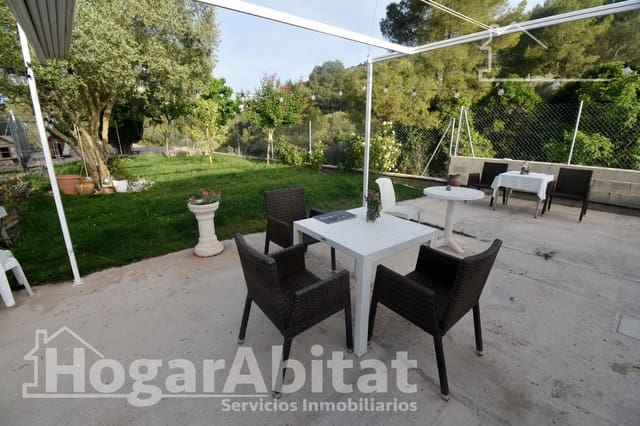 2 bedroom Villa for sale in L'Alcora with garage - € 175,000 (Ref: 9808029)