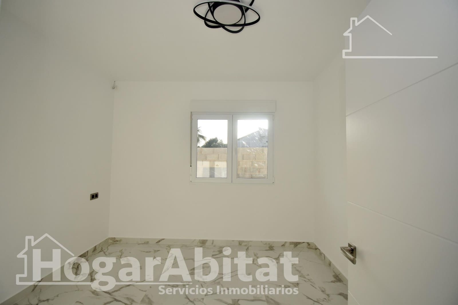 2 bedroom Villa for sale in L'Alcora with garage - € 175,000 (Ref: 9808029)