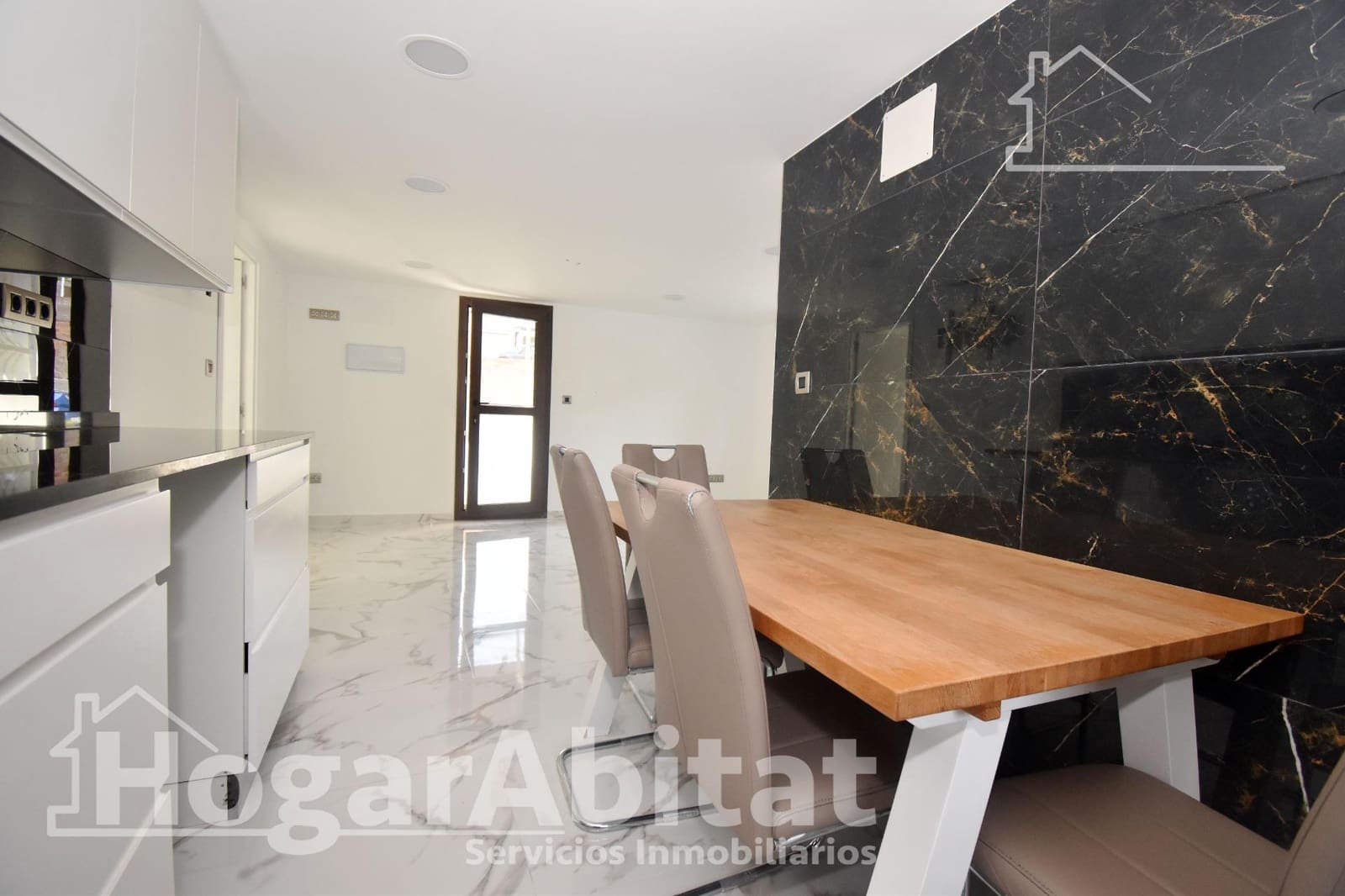 2 bedroom Villa for sale in L'Alcora with garage - € 175,000 (Ref: 9808029)