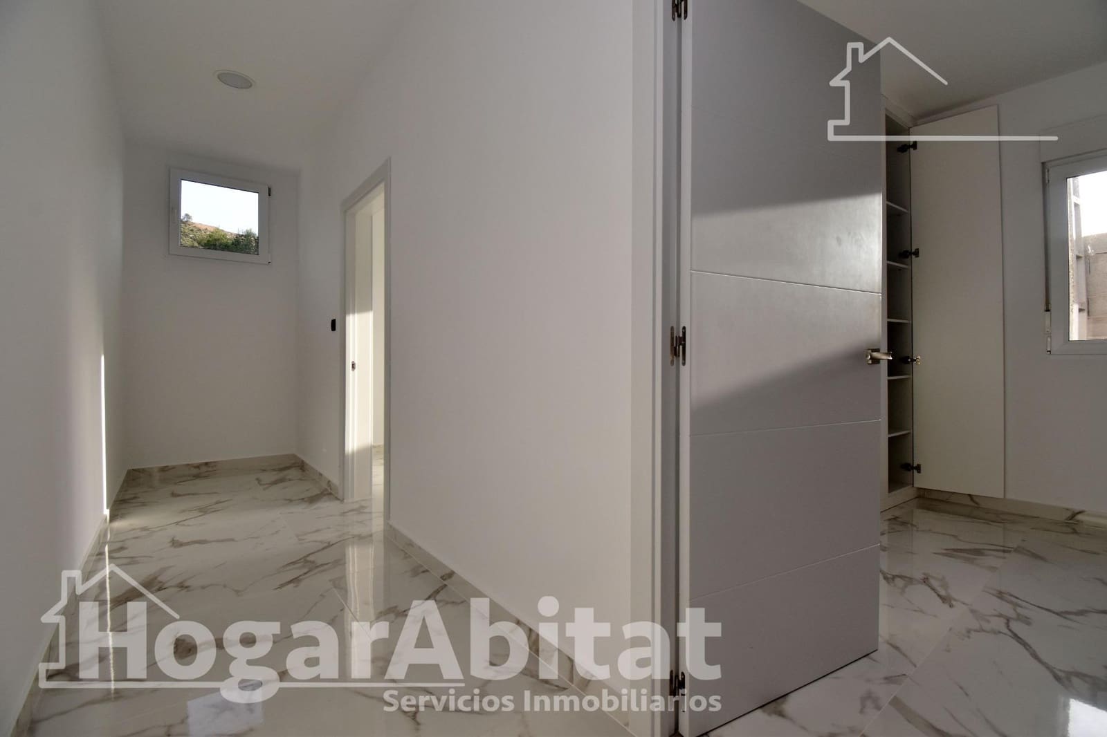 2 bedroom Villa for sale in L'Alcora with garage - € 175,000 (Ref: 9808029)