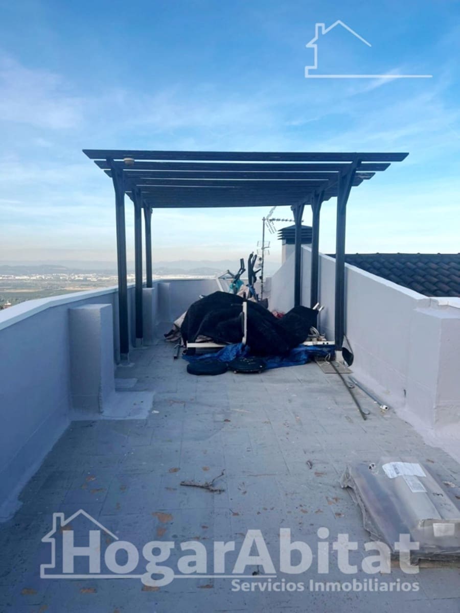 4 sypialnia Willa na sprzedaż w Chiva z basenem garażem - 340 000 € (Ref: 9808032)