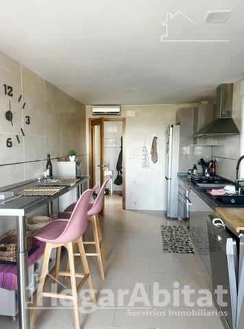 4 sypialnia Willa na sprzedaż w Chiva z basenem garażem - 340 000 € (Ref: 9808032)