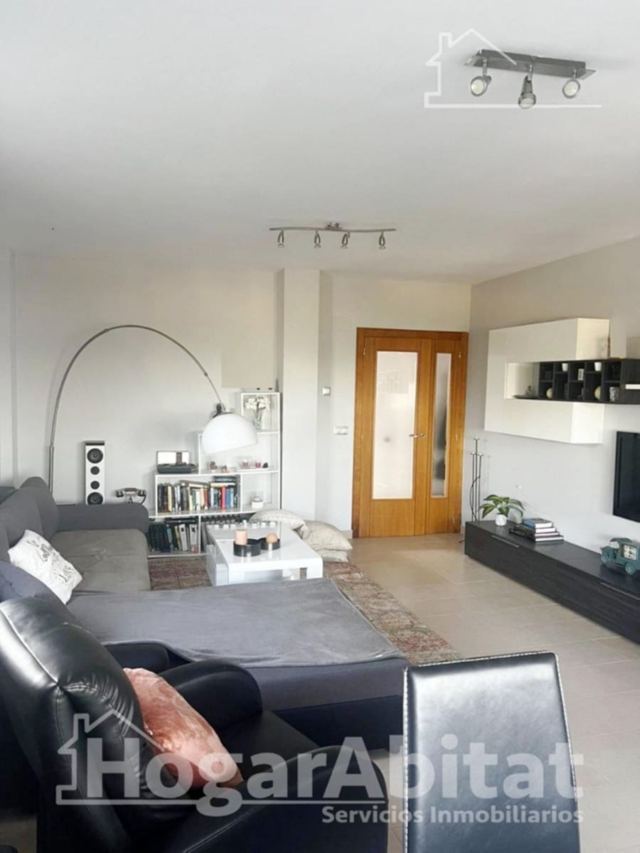 4 sypialnia Willa na sprzedaż w Chiva z basenem garażem - 340 000 € (Ref: 9808032)