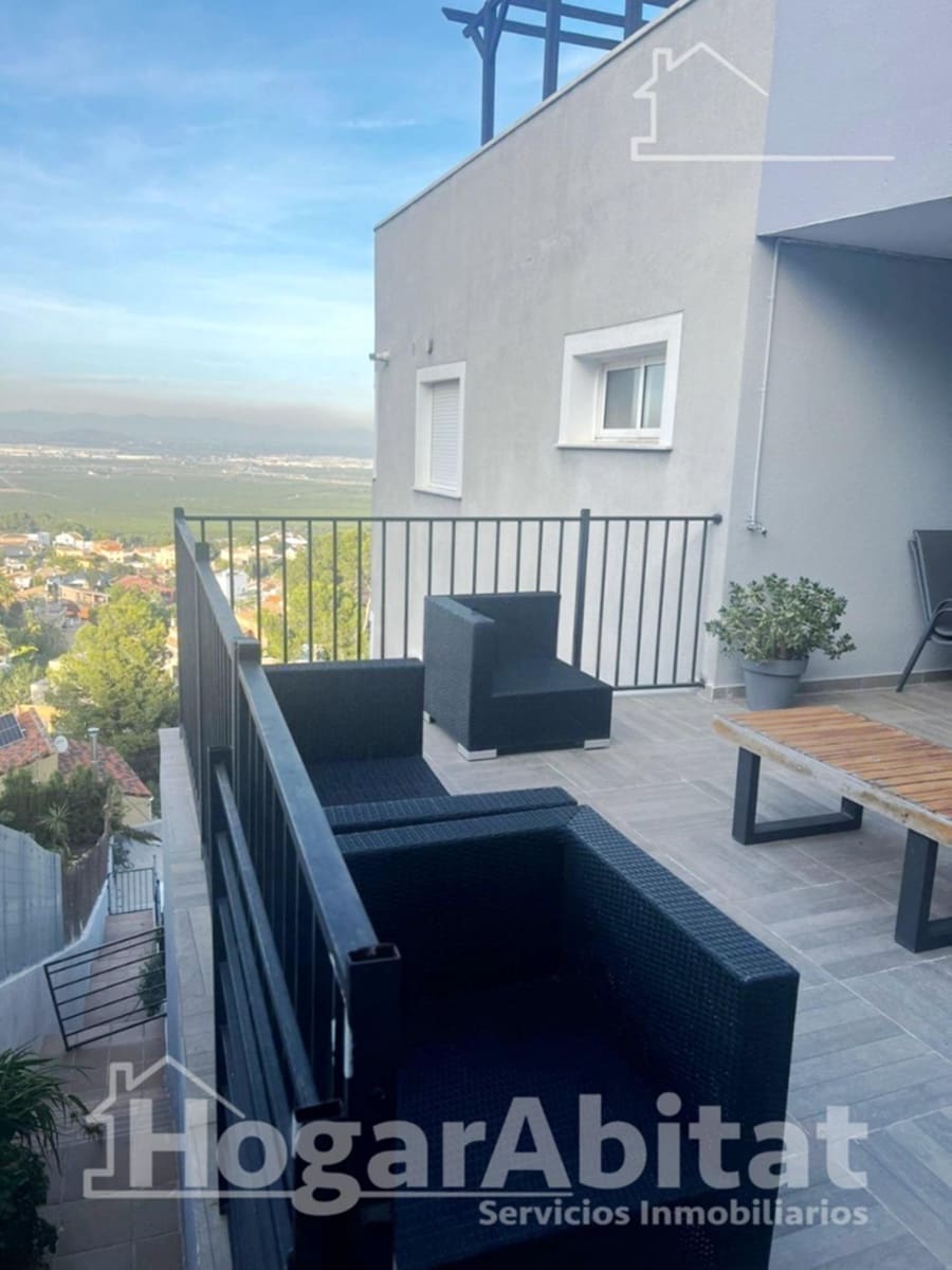 4 sypialnia Willa na sprzedaż w Chiva z basenem garażem - 340 000 € (Ref: 9808032)