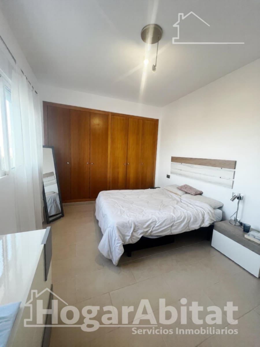 4 sypialnia Willa na sprzedaż w Chiva z basenem garażem - 340 000 € (Ref: 9808032)