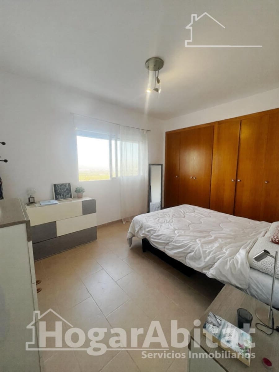 4 sypialnia Willa na sprzedaż w Chiva z basenem garażem - 340 000 € (Ref: 9808032)