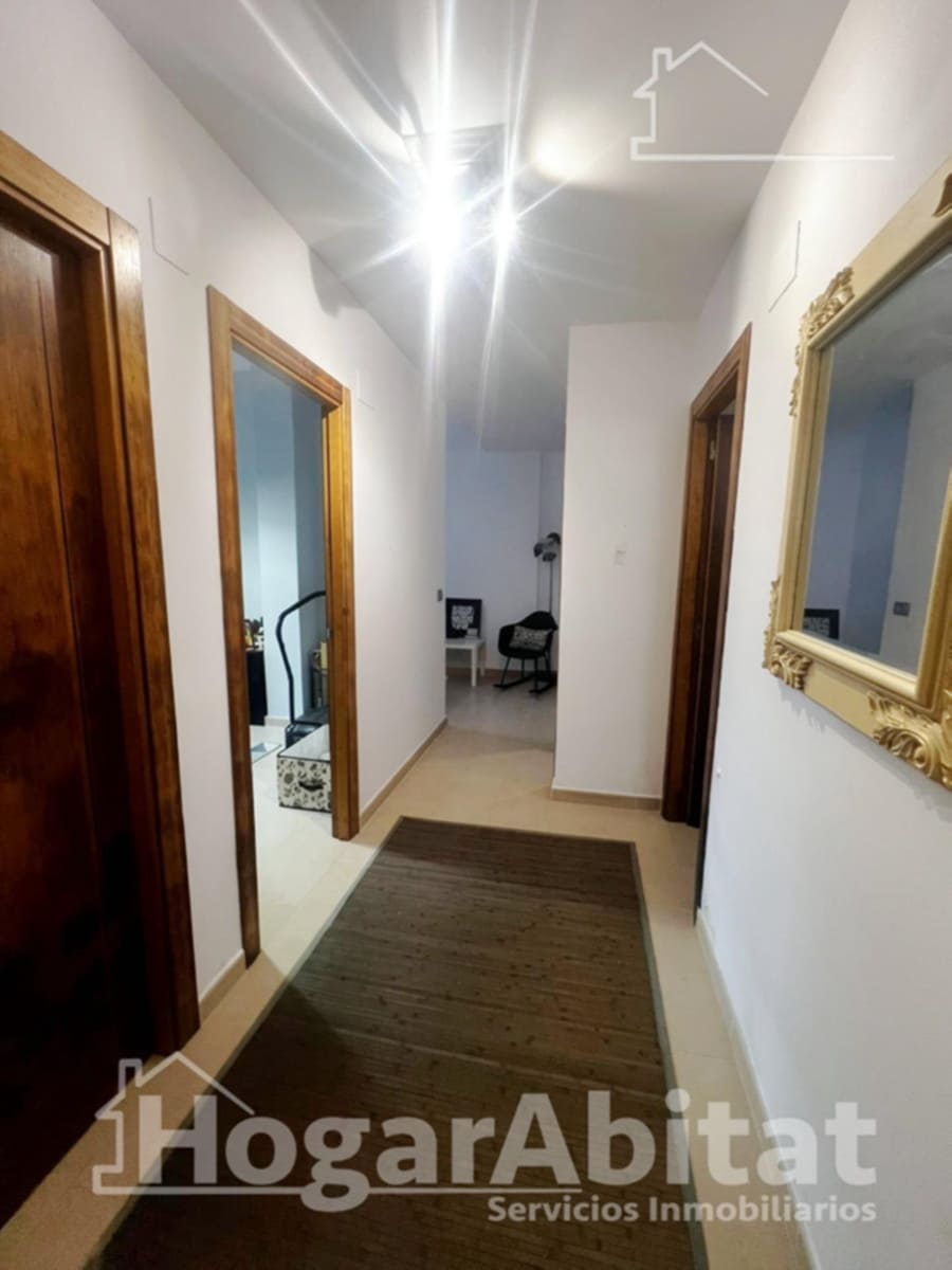 4 sypialnia Willa na sprzedaż w Chiva z basenem garażem - 340 000 € (Ref: 9808032)