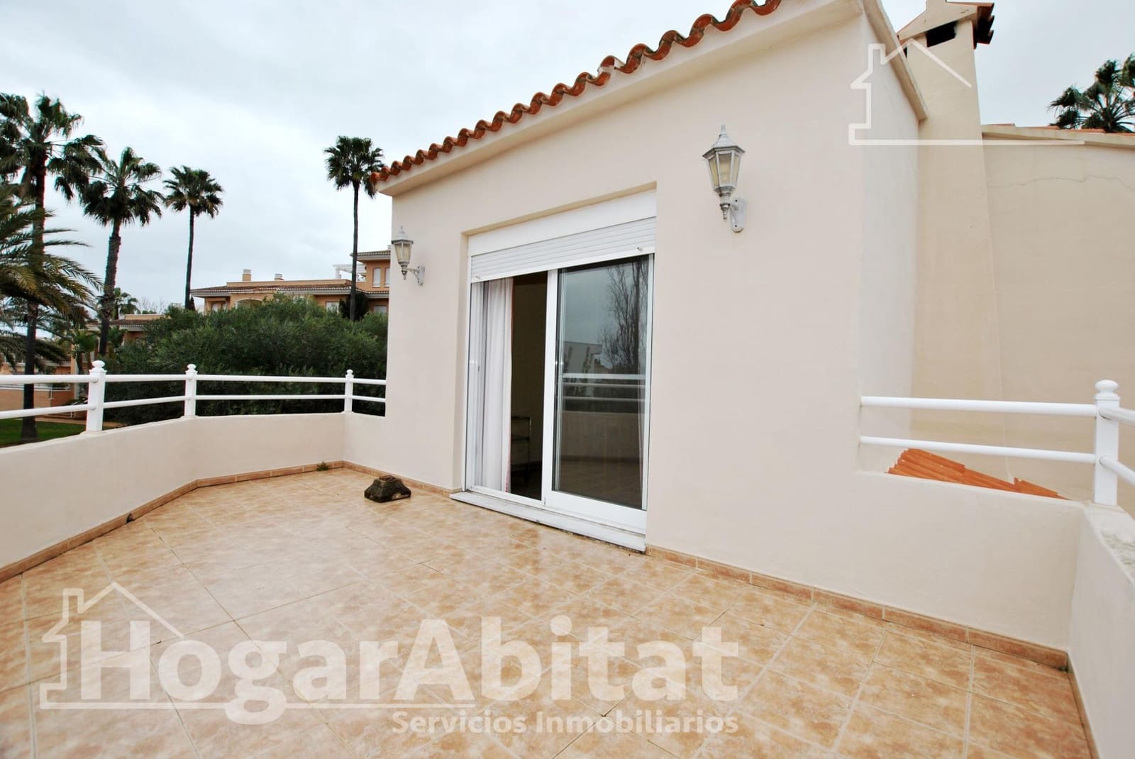 Chalet de 5 habitaciones en Oliva en venta con garaje - 380.000 € (Ref: 9808036)