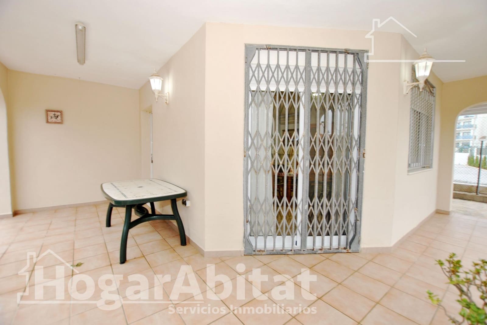 Chalet de 5 habitaciones en Oliva en venta con garaje - 380.000 € (Ref: 9808036)