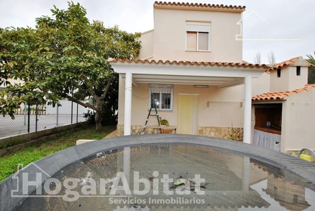 Chalet de 5 habitaciones en Oliva en venta con garaje - 380.000 € (Ref: 9808036)