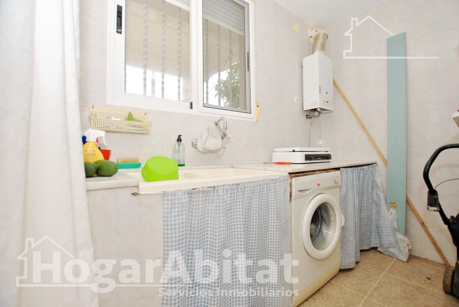 Chalet de 5 habitaciones en Oliva en venta con garaje - 380.000 € (Ref: 9808036)