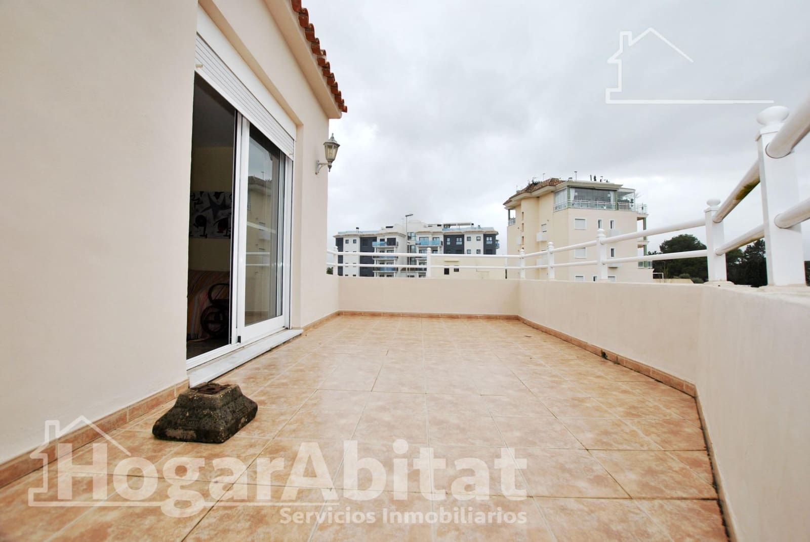 Chalet de 5 habitaciones en Oliva en venta con garaje - 380.000 € (Ref: 9808036)