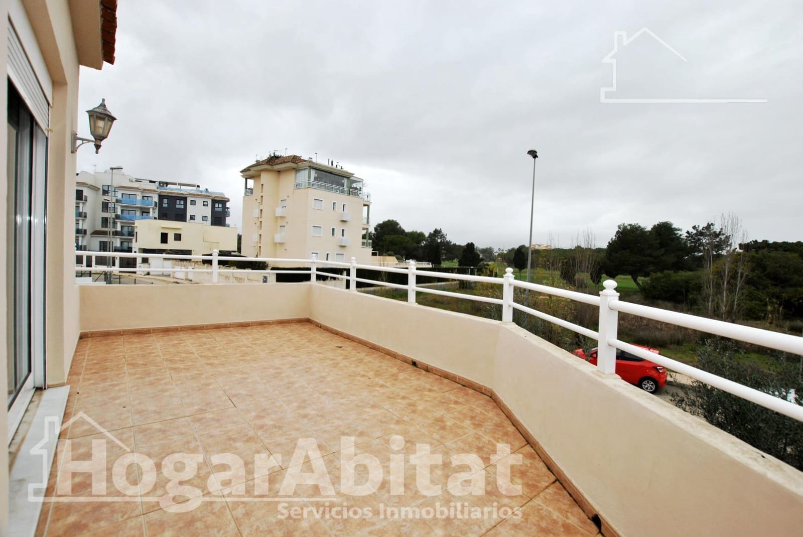 Chalet de 5 habitaciones en Oliva en venta con garaje - 380.000 € (Ref: 9808036)