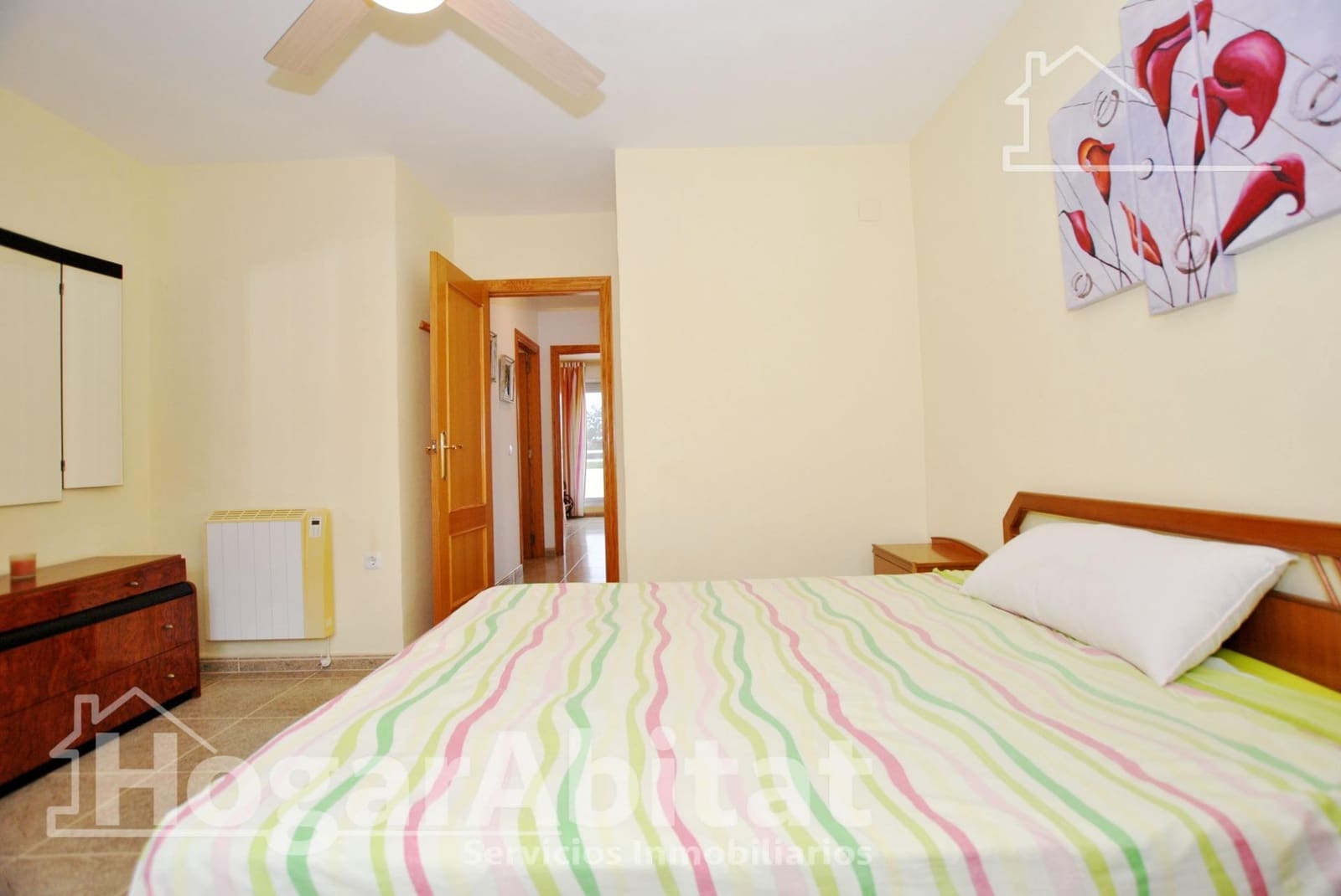 Chalet de 5 habitaciones en Oliva en venta con garaje - 380.000 € (Ref: 9808036)