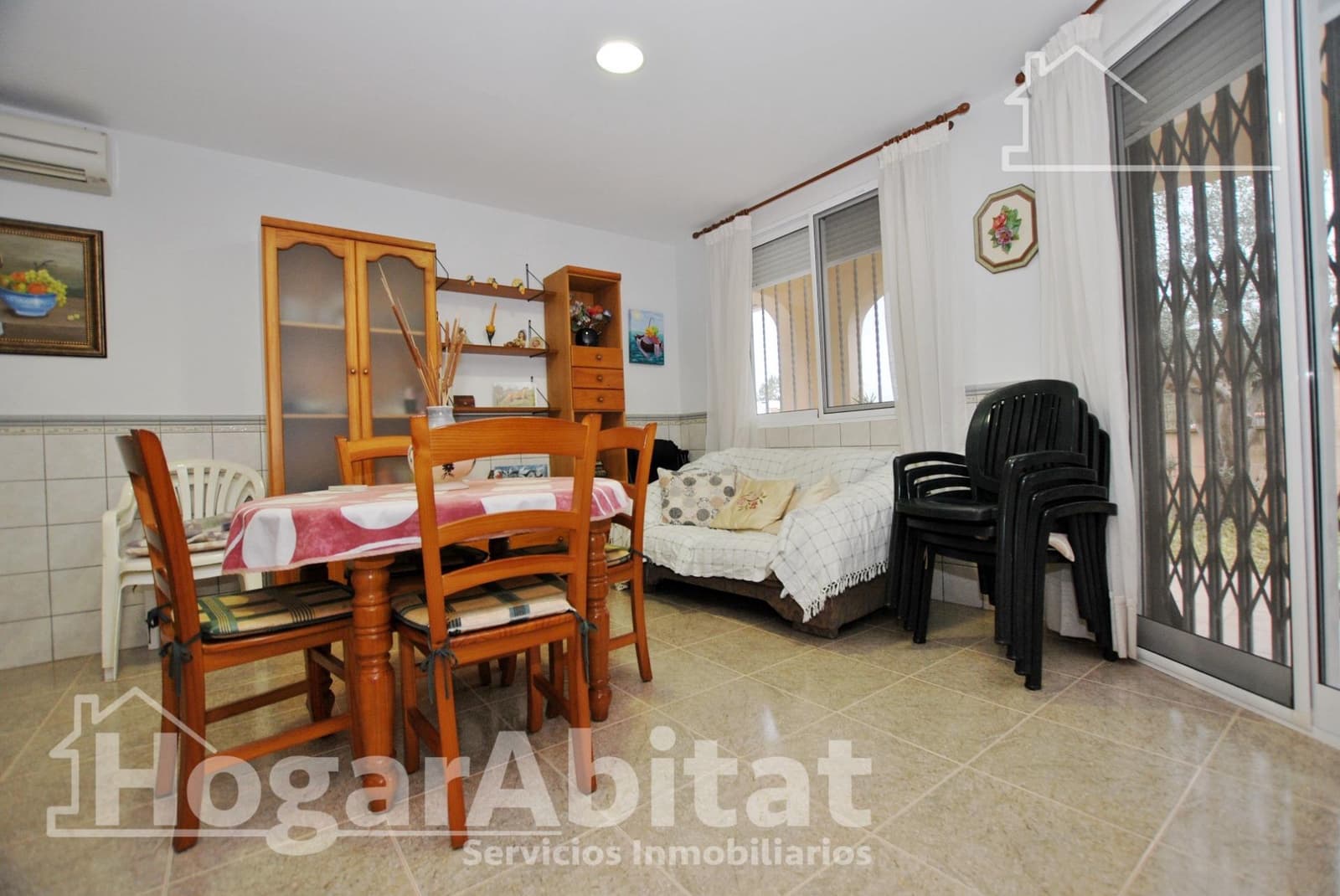 Chalet de 5 habitaciones en Oliva en venta con garaje - 380.000 € (Ref: 9808036)