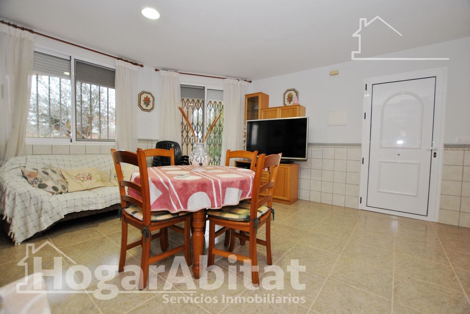 Chalet de 5 habitaciones en Oliva en venta con garaje - 380.000 € (Ref: 9808036)