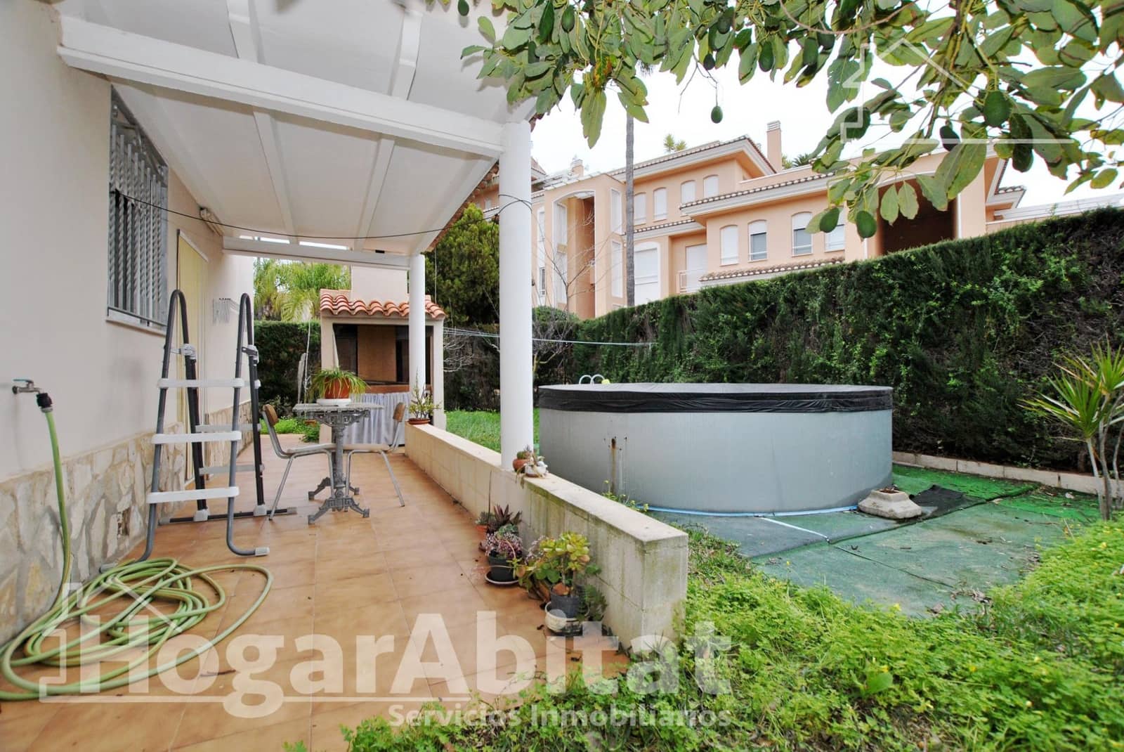 Chalet de 5 habitaciones en Oliva en venta con garaje - 380.000 € (Ref: 9808036)