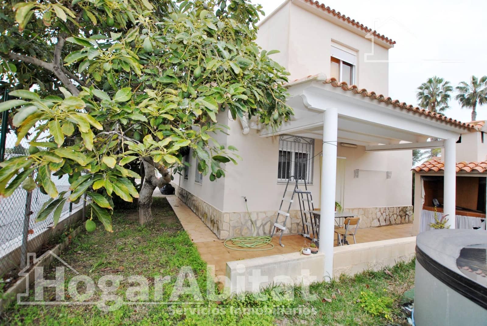 Chalet de 5 habitaciones en Oliva en venta con garaje - 380.000 € (Ref: 9808036)
