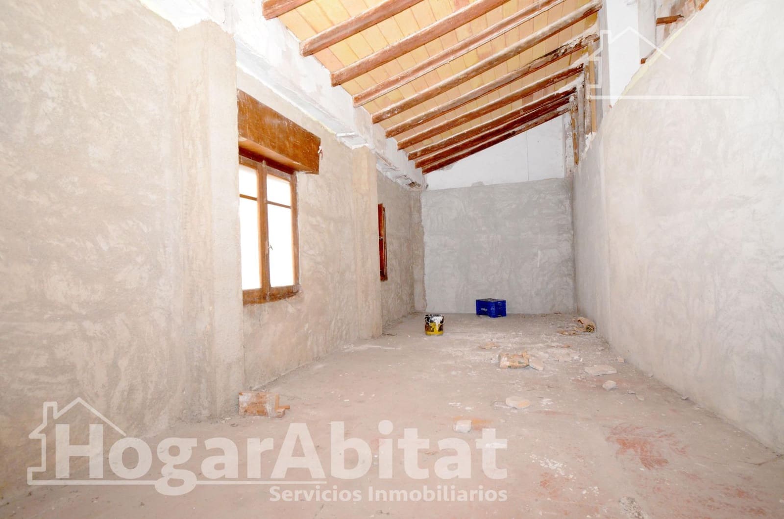 4 bedroom Townhouse for sale in Oliva - € 129,900 (Ref: 9808042)