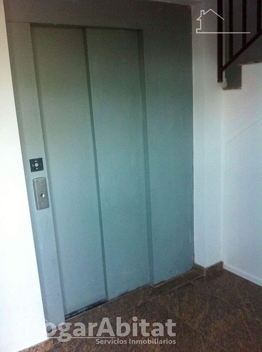 Casa de 12 habitaciones en Villarejo de Fuentes en venta - 400.000 € (Ref: 9809833)